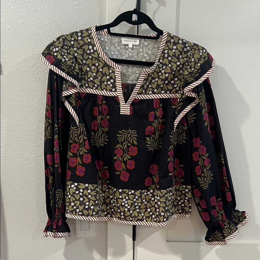 NWOT Entro floral blouse